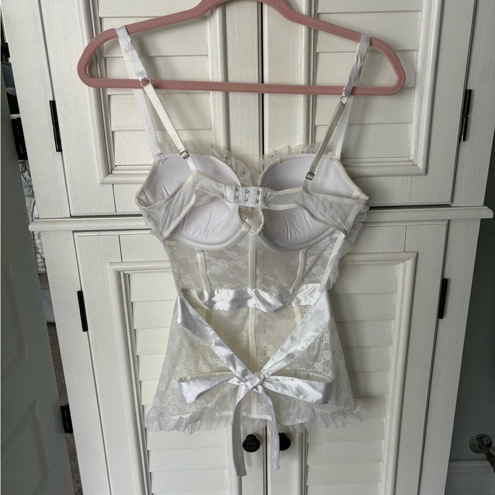 VS “I Do” bridal set 34D - Picture 2 of 8